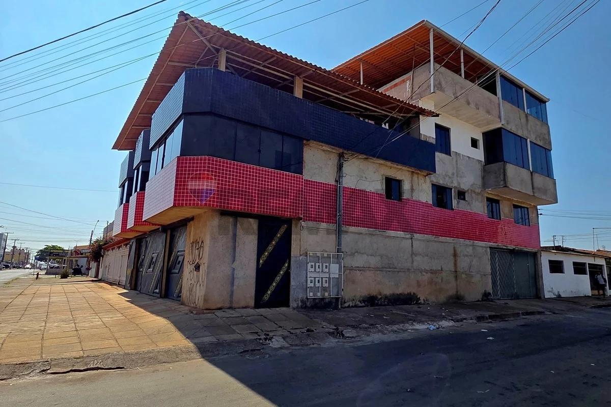 Prédio - 12 Aptos - Esquina - Renda R$12mil - Ceilândia - QNM 6 - Brasília - foto 2