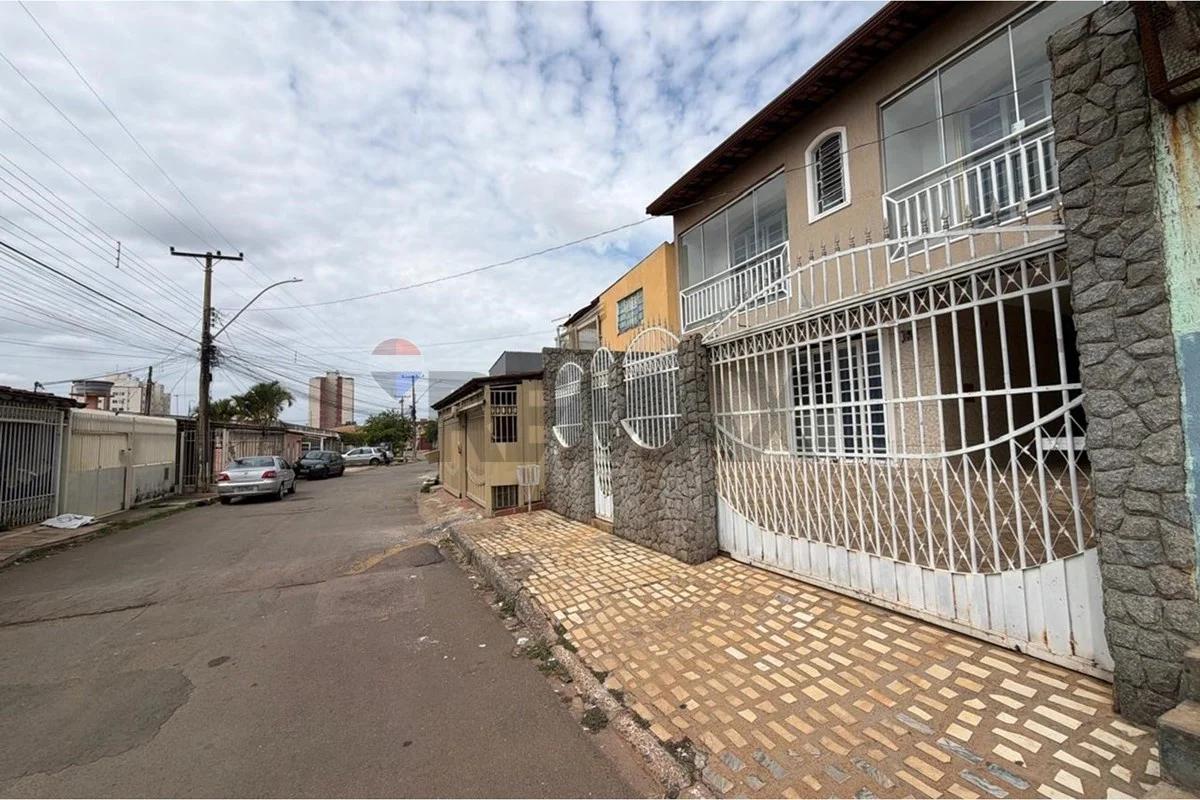 Sobrado - 4 Quartos - Área Gourmet - Samambaia Norte - QR 404 - Brasília - foto 3