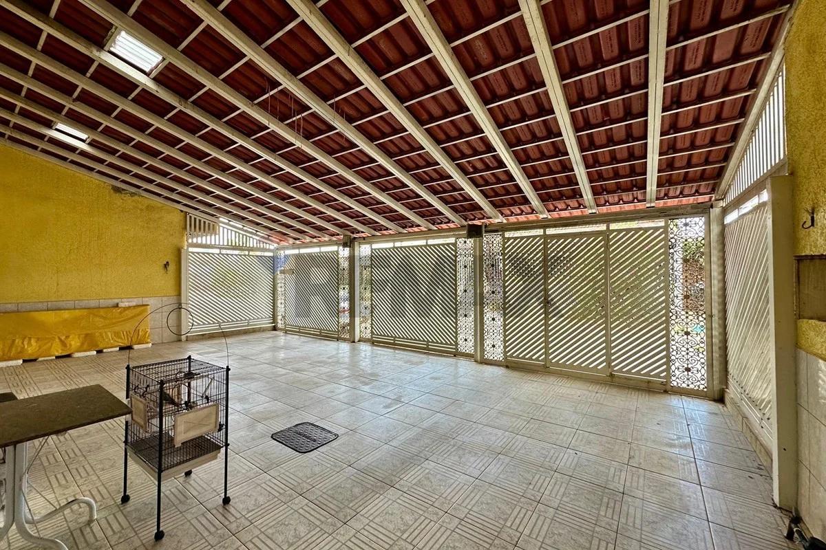 Casa Quadra 307, Recanto das Emas, 150m², 3 quartos com suíte e 4 vagas, aceita financiamento - foto 28