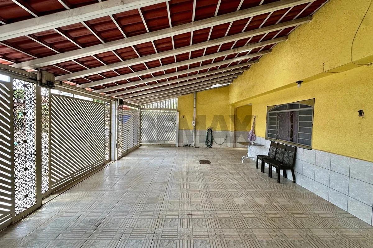 Casa Quadra 307, Recanto das Emas, 150m², 3 quartos com suíte e 4 vagas, aceita financiamento - foto 6
