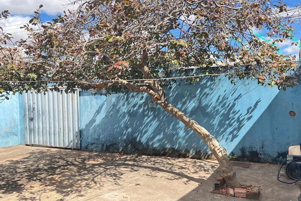 Vendo Casa 2 Quartos no Recanto das Emas Quadra 405 - foto 4