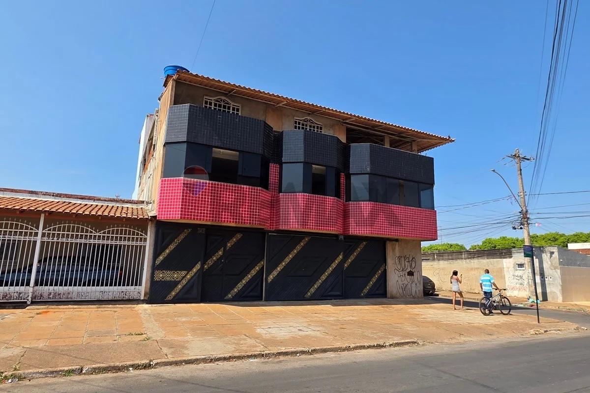 Prédio - 12 Aptos - Esquina - Renda R$12mil - Ceilândia - QNM 6 - Brasília - foto 1